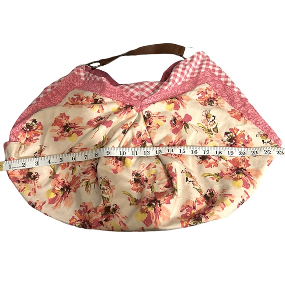 Super roomy Pioneer woman pink floral gingham tote bag. Never used. - Picture 2 of 4